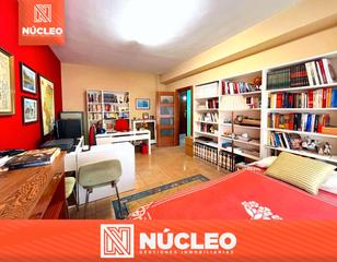 Appartement  Calle de santiago ramón y cajal. Piso en venta en paseo de maría agustín