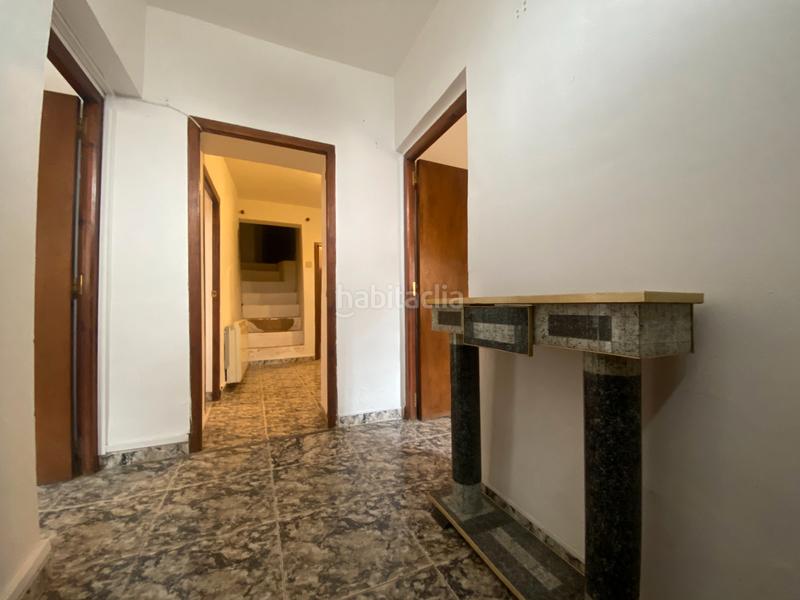 Foto 2d817431-a03d-4974-a76c-aa4fbc1ac4ca. Casa amb xemeneia a Cetina