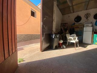 Casa  Calle carrasquilla. Casa con gran cochera