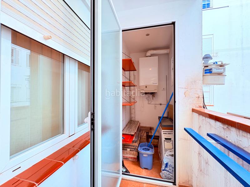 Foto c4f2a6ad-789c-4b76-a852-e9994f38f9de. Flat with heating in San José Zaragoza