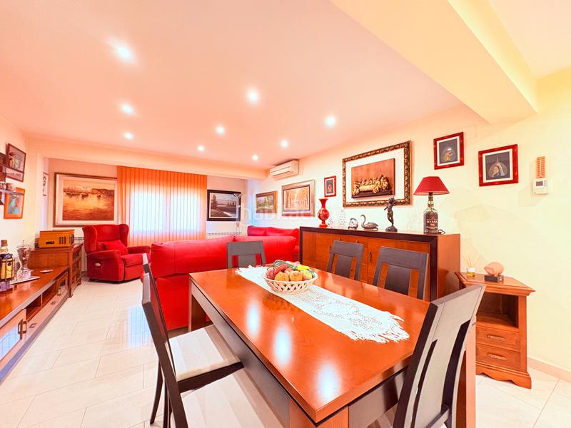 Foto 30bf08b4-41cd-4c59-bc96-376be20ea813. Piso en San José Zaragoza