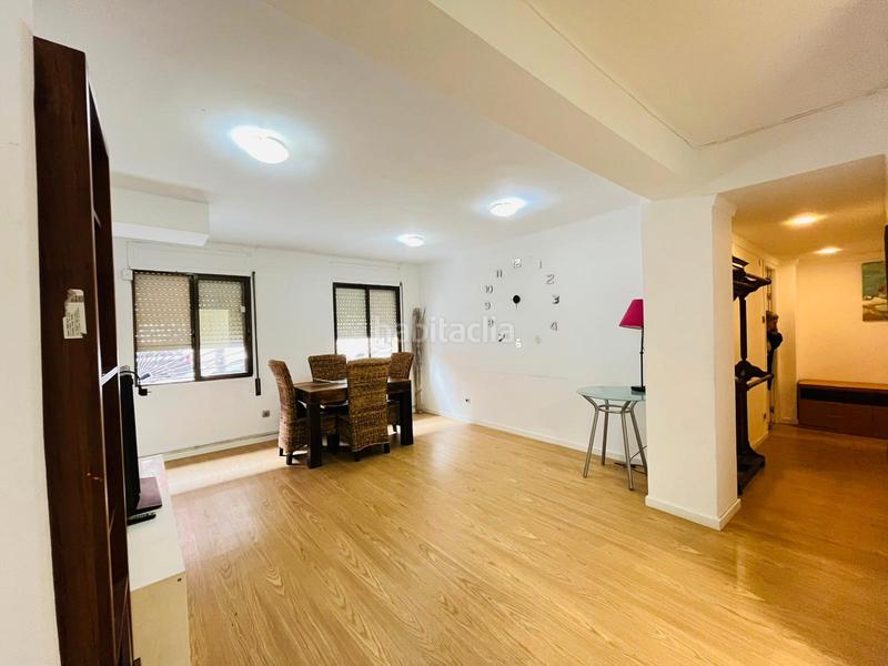 Foto e685b5b4-81c1-45f1-8558-0bc953deb84d. Pis amb calefacció a San José Zaragoza