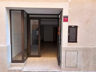 Location Local commercial  Carrer torrent, d'es. Alquiler local comercial manacor