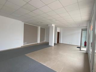 Location Local commercial  Ronda de felanitx. Se alquila local 70m2