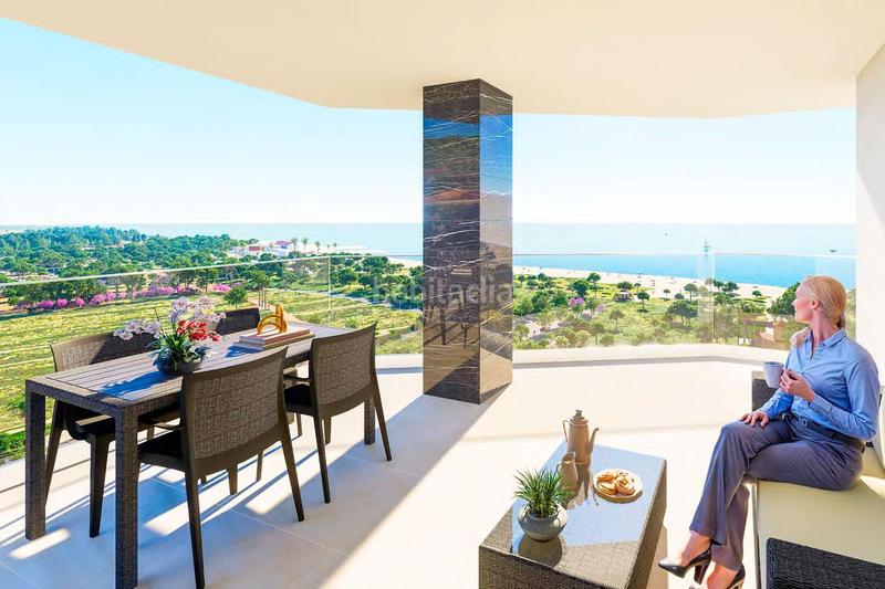 Foto bf0d778a-5047-40d6-9574-be2e417ed512. Piso tu refugio frente al mar en el edificio amanecer en Oropesa del Mar