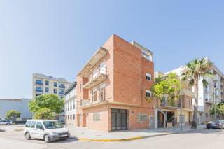 Maison  Calle costera de la. Gran oportunidad en carlet! vivienda esquinera de 3 plantas con
