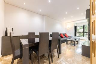 Pis  Calle rafael ridaura. Vive con estilo en este fantástico piso en finca seminueva.