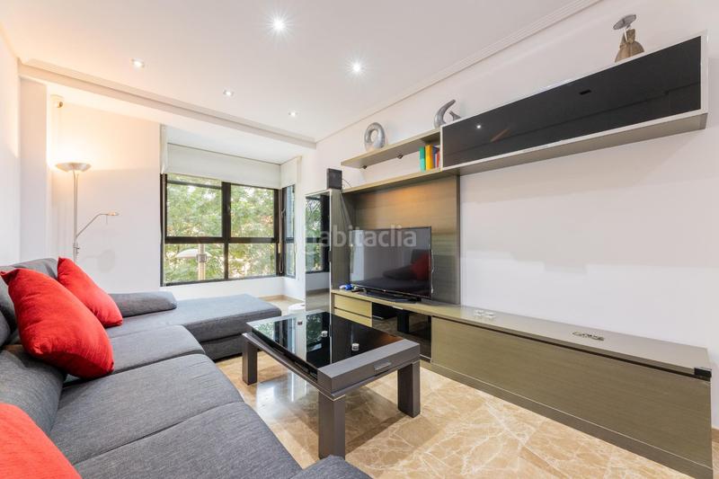 Foto 41f04ce6-a0b9-4c00-94ed-9b7cea5cccee. Piso vive con estilo en este fantástico piso en finca seminueva. en Alfafar