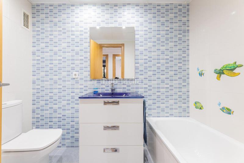 Foto d14f1eb8-082c-4989-b780-380c6612af8e. Piso vive con estilo en este fantástico piso en finca seminueva. en Alfafar