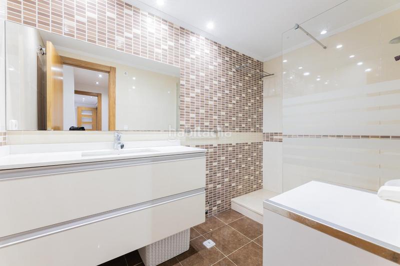Foto eb01f1d7-e93d-4064-9452-48d4a080a66d. Piso vive con estilo en este fantástico piso en finca seminueva. en Alfafar