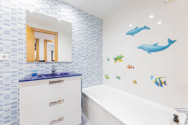 Foto f28c078d-5212-4929-ba11-d1c1e069fa02. Piso vive con estilo en este fantástico piso en finca seminueva. en Alfafar
