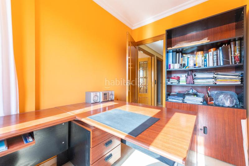 Foto f25c567b-1c82-4f9e-ab22-fa0cf4c0f972. Alquiler piso 4 dormitorios con garaje y amueblado en Albors en Valencia