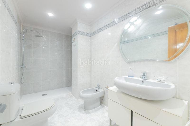 Foto 0b86fd16-4714-43a8-85a4-a82fd880323c. Rent flat with parking in Albors Valencia