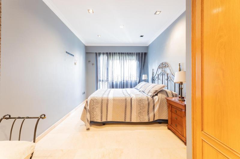 Foto 15b56c56-cb1f-4a5a-bbe9-eb4bcf2ae3e7. Rent flat with parking in Albors Valencia