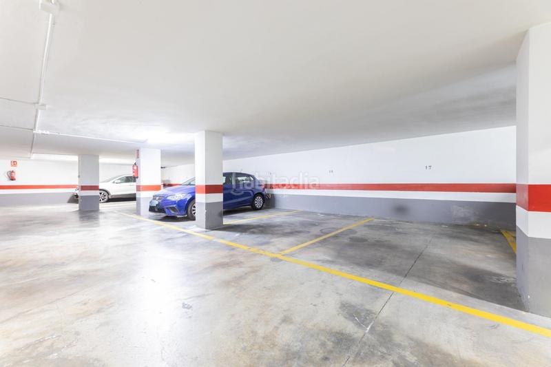 Foto 29b8759a-6702-41fa-85f0-02db9a7db2d6. Rent flat with parking in Albors Valencia