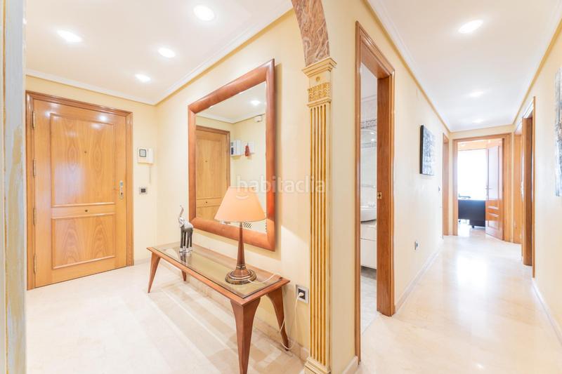 Foto 5ef11fbe-c833-4fd7-b249-346542064df1. Rent flat with parking in Albors Valencia