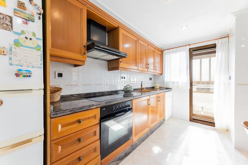 Foto 85c562a5-a16f-45ab-9942-4cab2bb17eac. Rent flat with parking in Albors Valencia