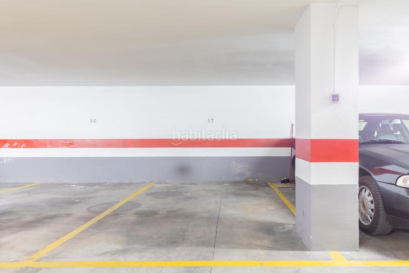 Foto f8499409-c043-4098-8a98-da7b632a7b56. Rent flat with parking in Albors Valencia