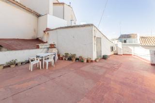 Appartamento  Calle calle de bechinos. Gran casa en el centro de chiva. espacio, ubicacin y potencial