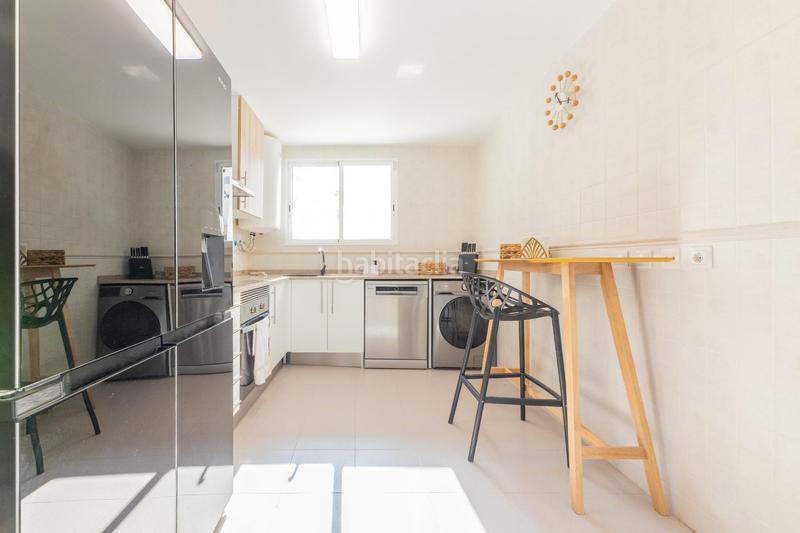 Foto 104d32ad-3a83-4e42-8143-6fbb606ad6cd. Xalet a Cumbres de Calicanto Torrent