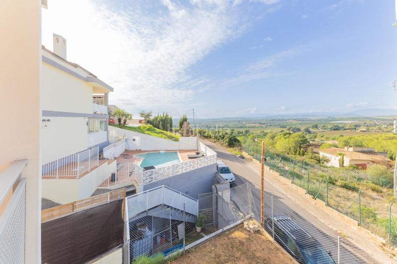 Foto d483548a-ebc8-4234-b0fb-afbe32953345. Xalet a Cumbres de Calicanto Torrent