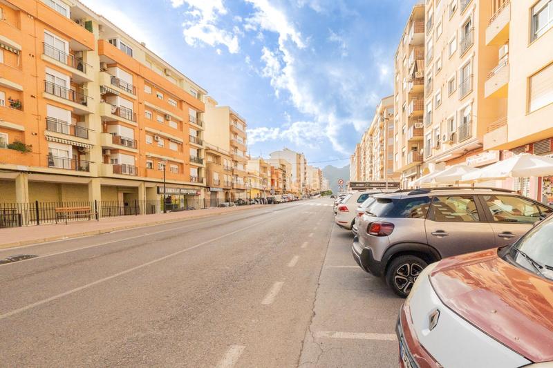 Foto 7646ff23-ddb0-430e-bfe8-e63757e9e05a. Locale commerciale in Vall d´Uixó (la)