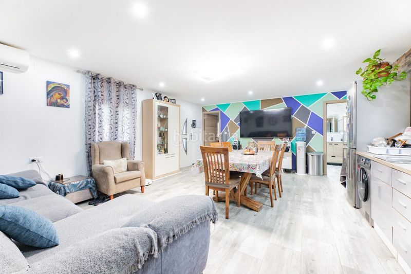 Foto 0f7bd282-d144-4472-bd23-95c4401b972e. Xalet amb piscina a Turís