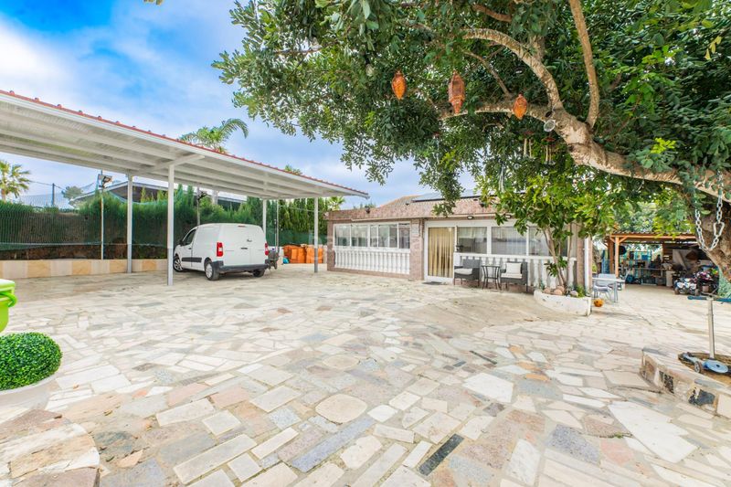 Foto 14ad7f5c-60de-47cf-9a2a-3a33a38f8aed. Xalet amb piscina a Turís