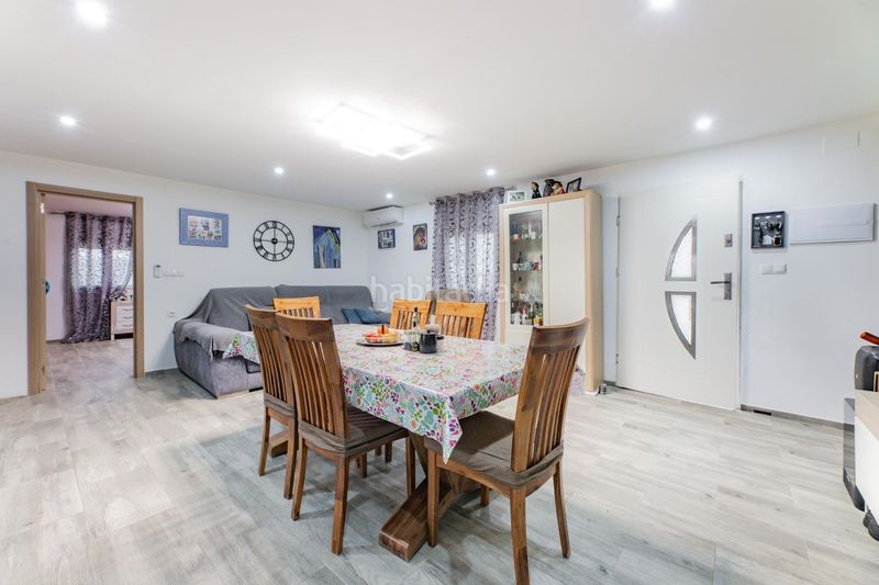 Foto 480ec56c-0976-46c2-8f6e-a6255c0925ad. Xalet amb piscina a Turís