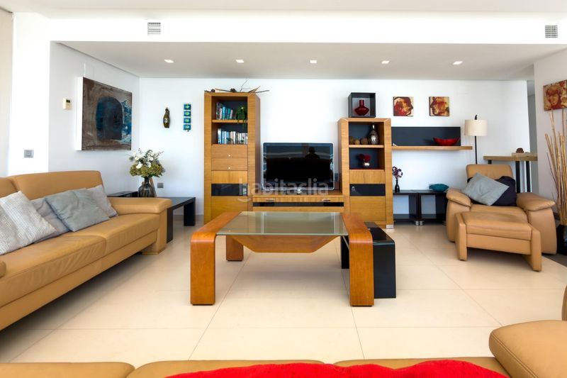 Foto fde83824-03f2-474a-9dc1-19299e615f93. Àtic amb aparcament piscina a Zona Levante - Playa Fossa Calp