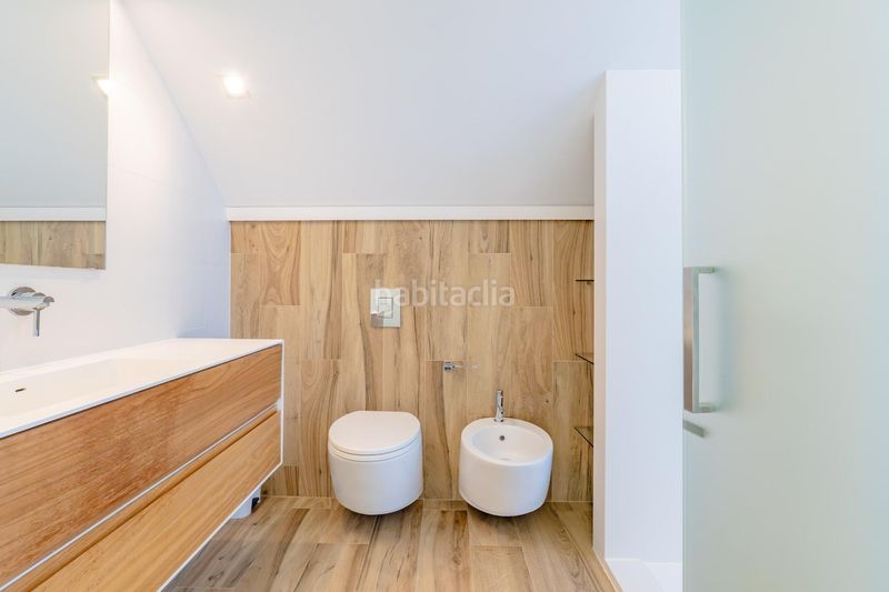 Foto 0d304529-b5bb-4975-9263-7160107ad729. Dúplex amb calefacció aparcament piscina a Nou Campanar Valencia