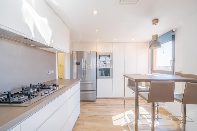 Foto 247ce006-1499-4678-848e-aef45967dcbe. Duplex con parcheggio piscina in Nou Campanar Valencia