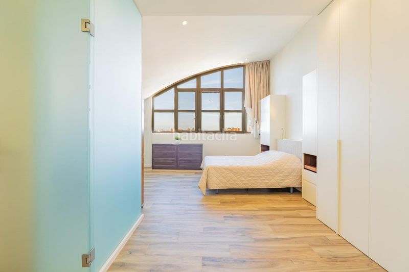 Foto 384bdf4c-8084-4f18-812c-519a43754468. Duplex con parcheggio piscina in Nou Campanar Valencia