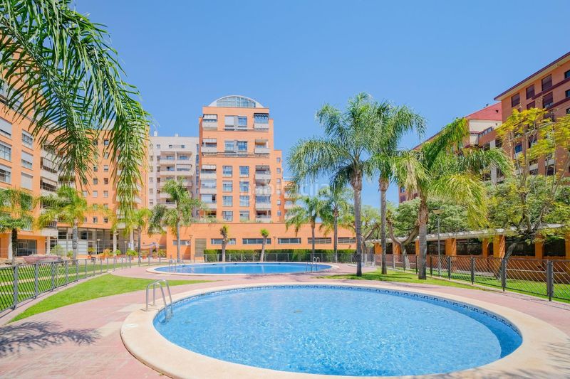 Foto 402d070f-481c-42bb-bc4b-08884965aadb. Dúplex amb calefacció aparcament piscina a Nou Campanar Valencia