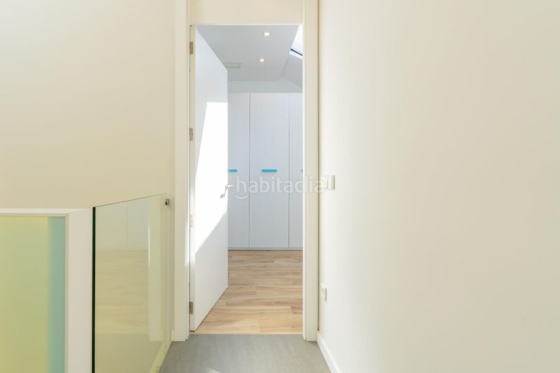 Foto 4371f7a1-ba2e-4151-9875-890d15dc3ba5. Duplex con parcheggio piscina in Nou Campanar Valencia