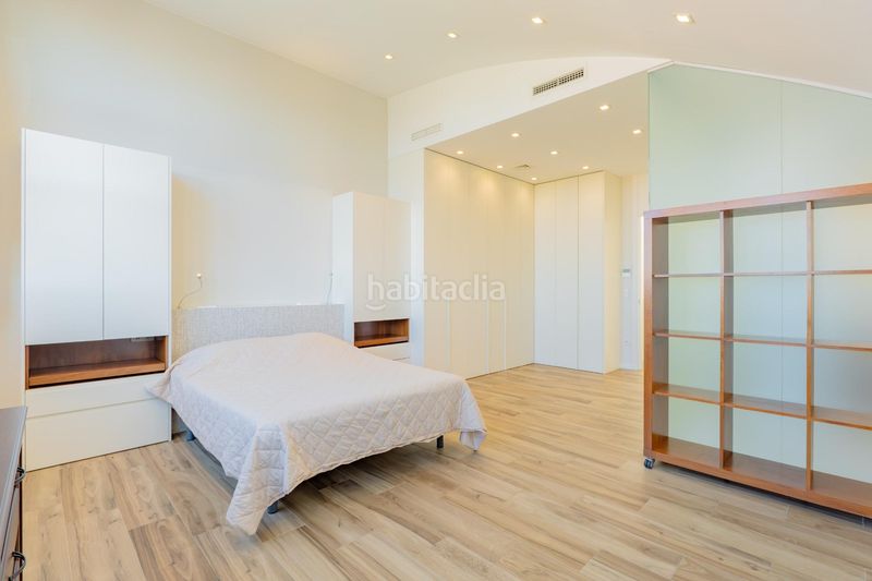 Foto 55bbbc03-c9d1-40ea-b05f-89f5bf069fe6. Duplex con parcheggio piscina in Nou Campanar Valencia