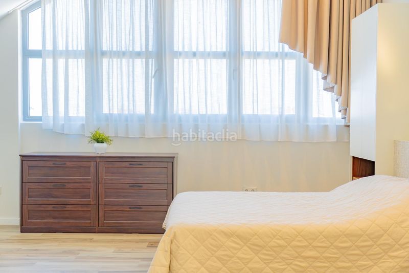 Foto 6cdd12cf-d502-4c91-ac5a-a6f18b76ecdd. Duplex con parcheggio piscina in Nou Campanar Valencia