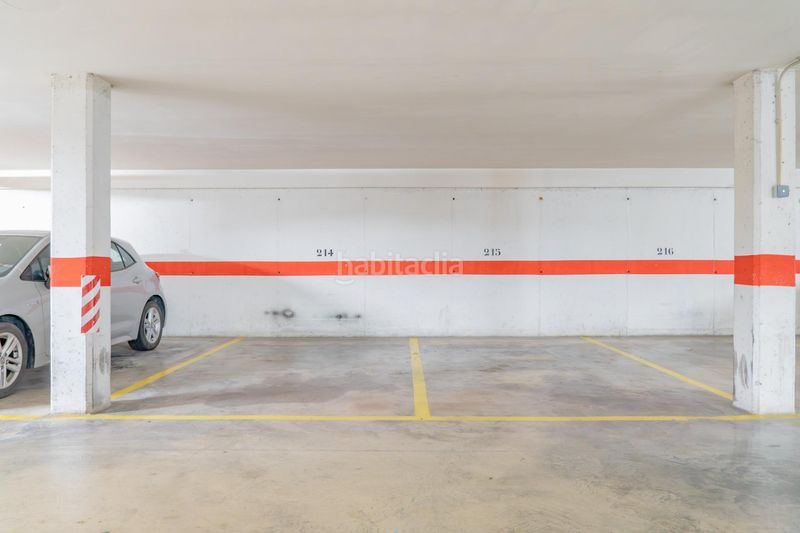 Foto d065318f-c270-4568-b38f-33b5e8b230d2. Duplex con parcheggio piscina in Nou Campanar Valencia