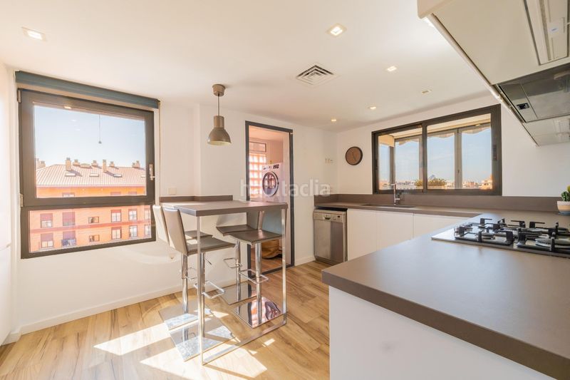 Foto e03efa45-ace1-47ee-a188-d7cd2d213096. Duplex con parcheggio piscina in Nou Campanar Valencia