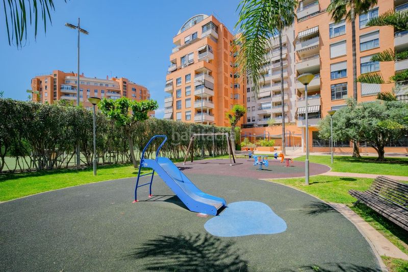 Foto f40bbea1-ebf2-4118-84f1-44484cff04c8. Duplex con parcheggio piscina in Nou Campanar Valencia