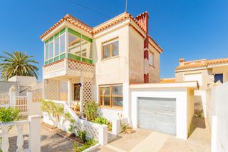 Xalet  Passeig maritim. Chalet en la playa de almazora frente al mar