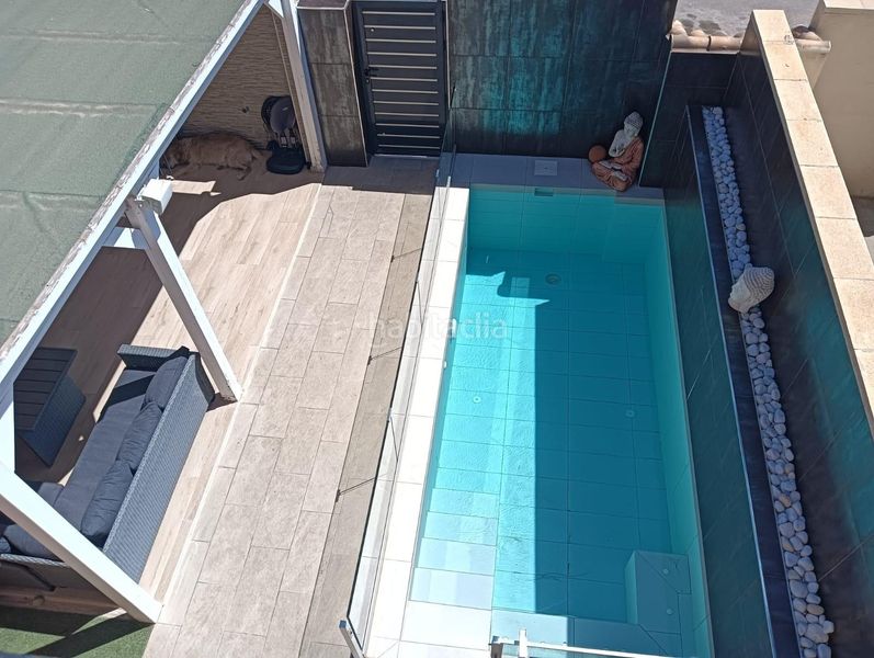 Foto 7956658e-6475-4ff6-9a93-9b192c76ff3e. Casa adossada amb calefacció piscina a Parque Acuático - Sector 25 Torrevieja