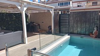 Casa a schiera  Avenida avenida asociaci�n v�ctimas del terrorismo. Adosado de 4 dormitorios con piscina privada y sol�rium