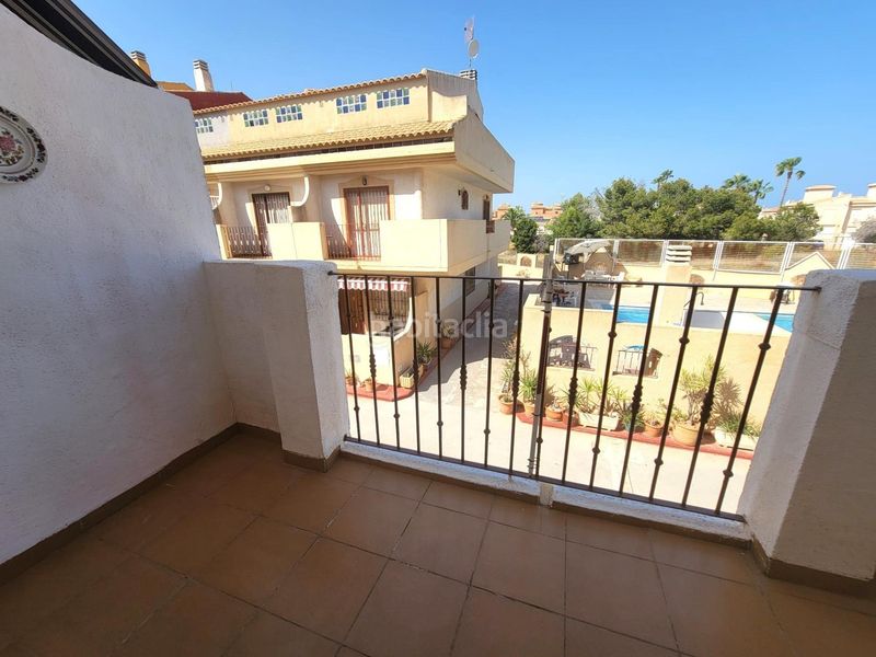 Foto f48b5a07-9b52-4fd9-bba0-ff1bbeb4a4a0. Casa adossada amb aparcament piscina a Playa Flamenca Orihuela
