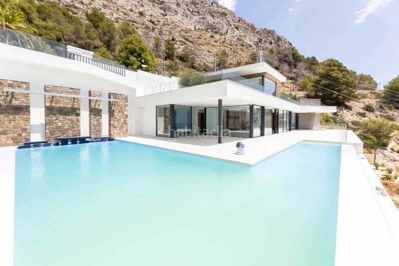Foto cae8320c-fa1d-4dd4-adb6-f44a7702c549. Xalet amb aparcament piscina a Altea hills Altea
