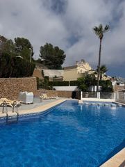 Maison jumelée à Cometa. Oportunidad única en calpe adosado con licencia turística, solár