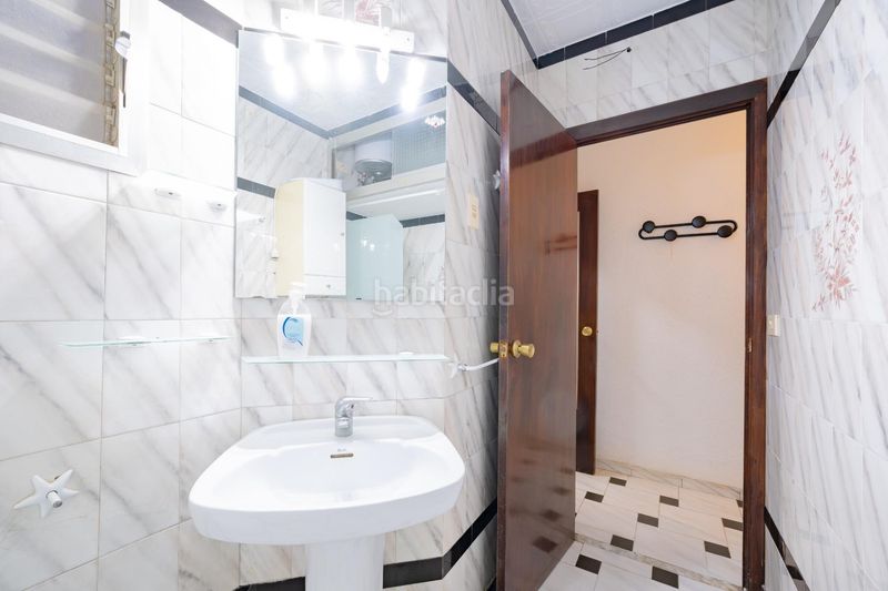 Foto 48b0b92c-3e0e-4049-8f4d-9e6b8b2a9767. Planta baixa amb aparcament a Centro Almazora / Almassora