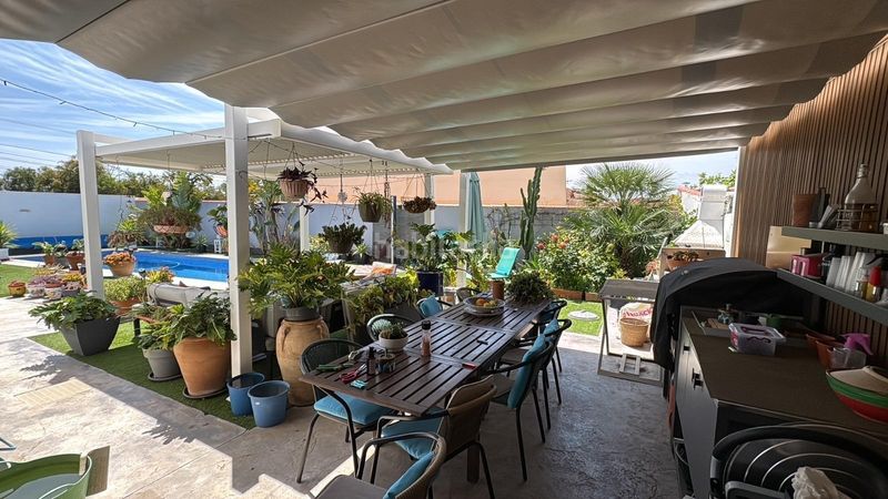 Foto 19731672-179b-4358-a633-1ac9d72b457b. Chalet con riscaldamento parcheggio piscina in Zona Carrefour - Urbanizaciones Torrevieja