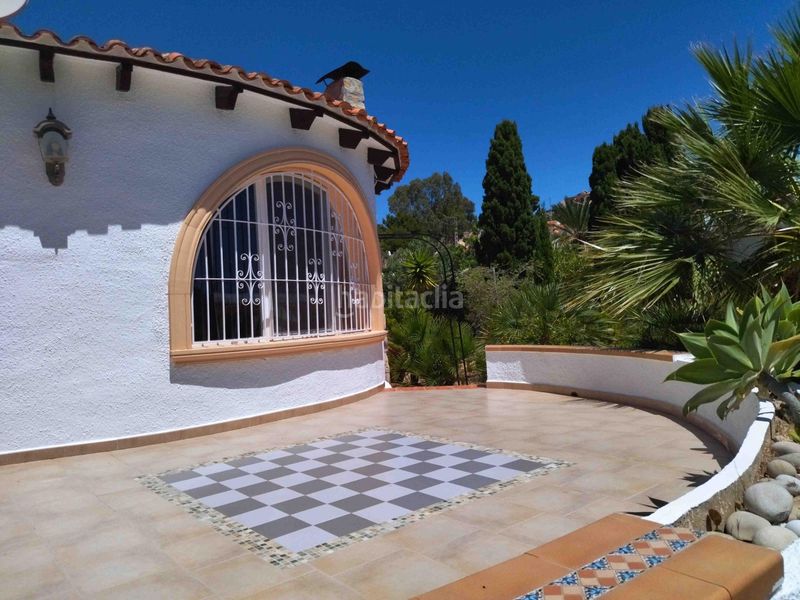 Foto 5a412e72-ff4d-460f-b06d-52680cd4f00c. Xalet amb calefacció aparcament piscina a Canuta Calp