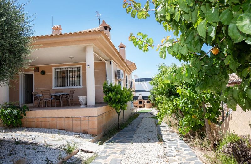 Foto 0c5d3c03-c1c4-43d2-847c-7793e50d501e. Casa aparellada amb calefacció aparcament a Aguas Nuevas Torrevieja